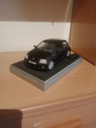 Maqueta Renault Clio V6 Negro