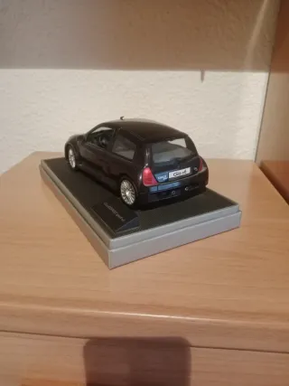 Maqueta Renault Clio V6 Negro