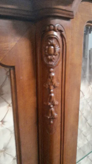 Vitrina Romántica Madera y Cristal