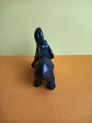 Figura de elefante decorativa