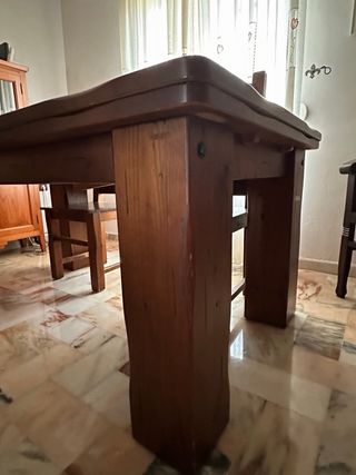 Mesa comedor madera maciza + 4 sillas