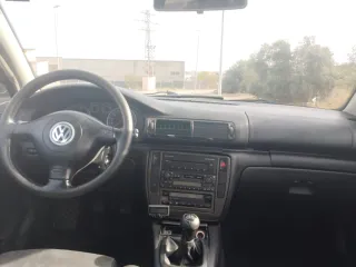 Volkswagen Passat Azul