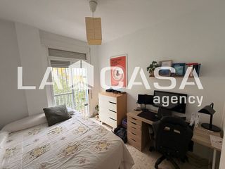 Piso en alquiler en Palacio de Congresos - Urbadiez - Entrepuentes en Sevilla