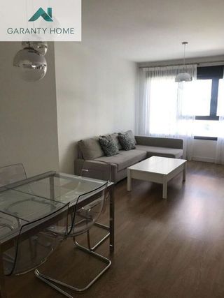 Piso en alquiler en Puerta Blanca en Málaga