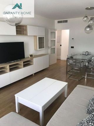 Piso en alquiler en Puerta Blanca en Málaga