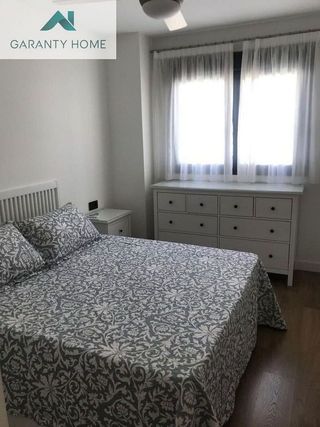Piso en alquiler en Puerta Blanca en Málaga