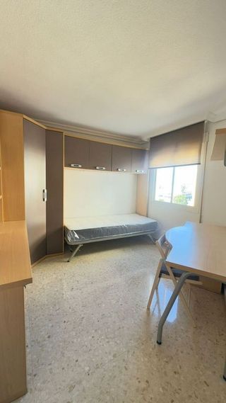 Piso en alquiler en Puerta Blanca en Málaga