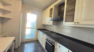 Piso en alquiler en Puerta Blanca en Málaga