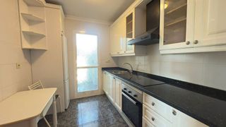 Piso en alquiler en Puerta Blanca en Málaga