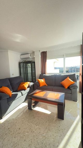 Piso en alquiler en Puerta Blanca en Málaga