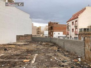 Terreno en venta en Roquetas Centro en Roquetas de Mar