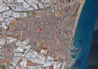 Terreno en venta en Roquetas Centro en Roquetas de Mar