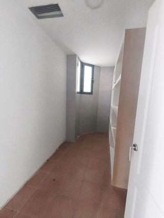 Local comercial en alquiler en La Buhaira en Sevilla