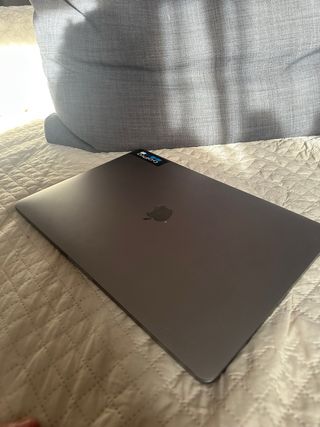 MacBook Pro 15 2019 256GB 16GB RAM