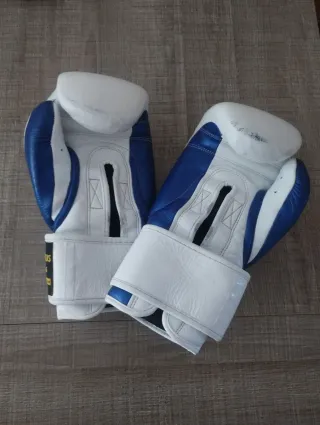 Guantes de boxeo blancos y azules Talla 12