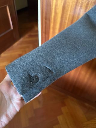 Cazadora Zara Gris con Capucha