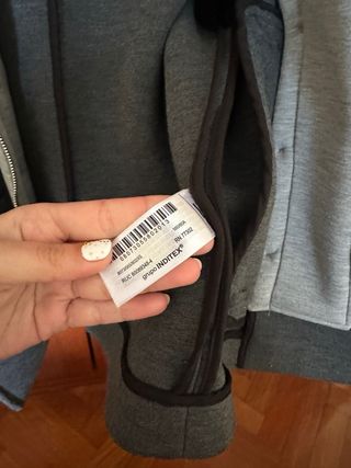 Cazadora Zara Gris con Capucha