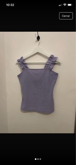 Camiseta lila con volantes