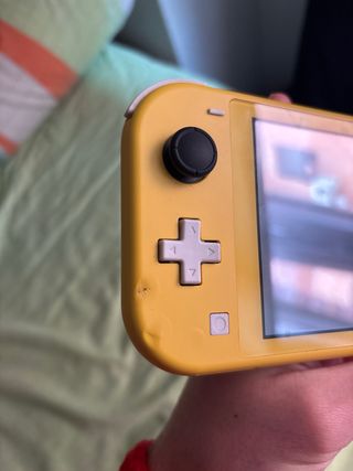 Nintendo Switch Lite Amarilla (Reparada)