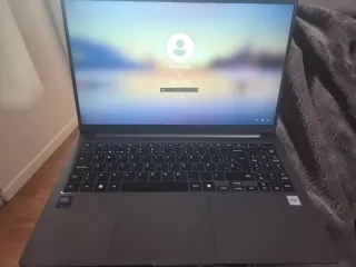 Samsung Galaxy Book5 Intel Core Ultra 5 16GB RAM