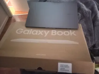 Samsung Galaxy Book5 Intel Core Ultra 5 16GB RAM