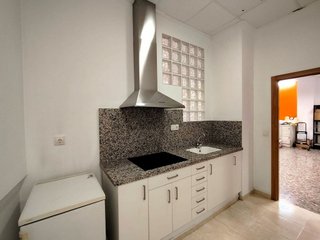 Local comercial en venta en Benifaió