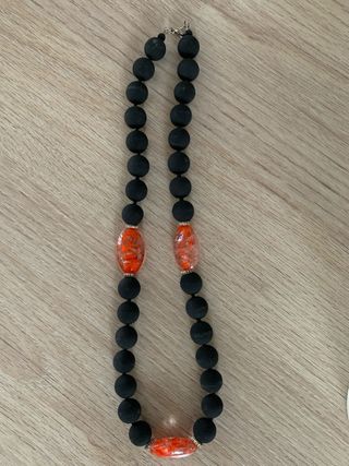 Conjunto de bisutería: collar, pulsera y pendiente