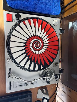 Pareja Tocadiscos DJ Akiyama DJ2000