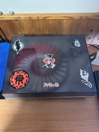 Pareja Tocadiscos DJ Akiyama DJ2000