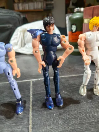 Set di figure dei Cavalieri dello Zodiaco