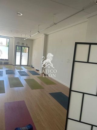 Local comercial en venta en Las Eras de Renueva en León