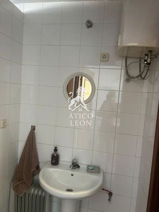 Local comercial en venta en Las Eras de Renueva en León