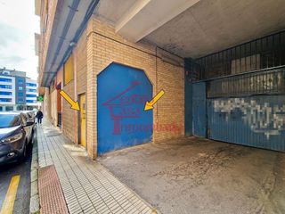 Local comercial en alquiler en El Llano en Gijón