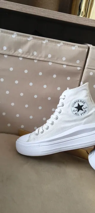 Converse de plataforma color beige talla 39