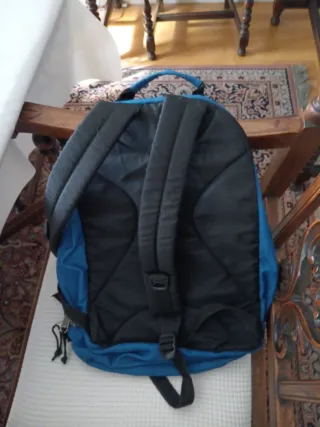 Mochila Eastpak Azul y Negra