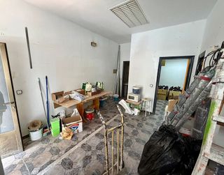 Local comercial en venta en Reyes Católicos en Alcalá de Henares