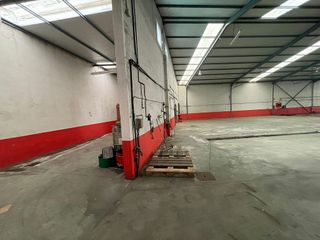 Nave industrial en alquiler en Barrocanes en Ourense