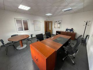 Nave industrial en alquiler en Barrocanes en Ourense