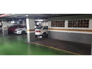 Garaje en venta en Sant Vicenç dels Horts