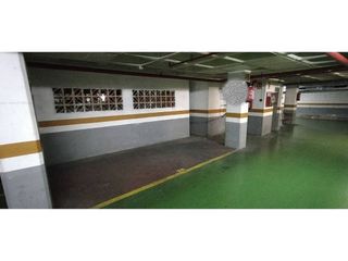 Garaje en venta en Sant Vicenç dels Horts