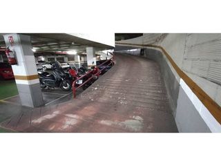 Garaje en venta en Sant Vicenç dels Horts