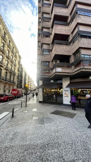 Local comercial en alquiler en Paseo Sagasta en Zaragoza