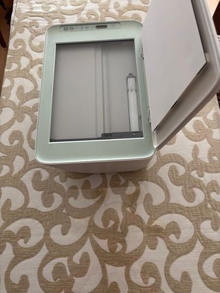 Impresora HP Blanca y gris