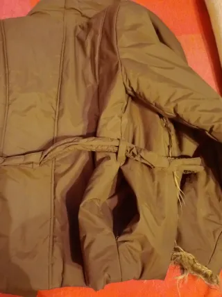 Abrigo acolchado marrón talla M