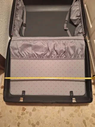 Maleta grande Samsonite. SOLO VENTA EN PERSONA