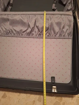 Maleta grande Samsonite. SOLO VENTA EN PERSONA