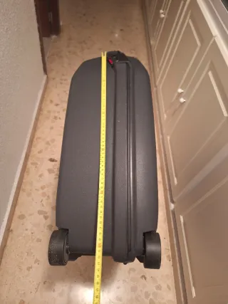 Maleta grande Samsonite. SOLO VENTA EN PERSONA