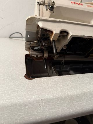 Máquina de coser Pfaff 9063