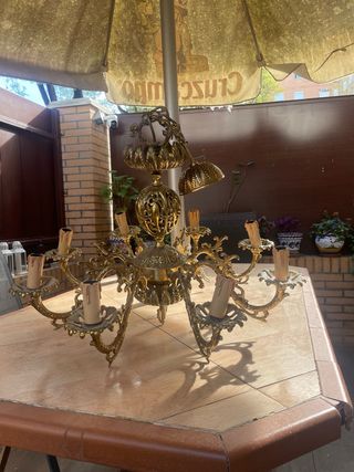 Lámpara de araña antigua 8 brazos