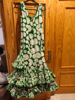 Vestido de feria o Rocío verde y blanco